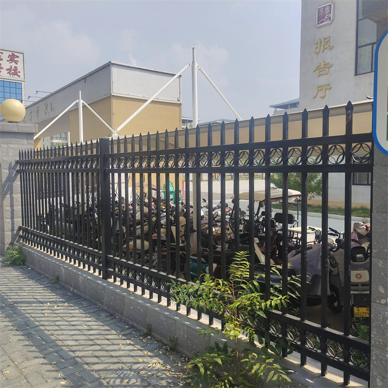 圍墻護(hù)欄